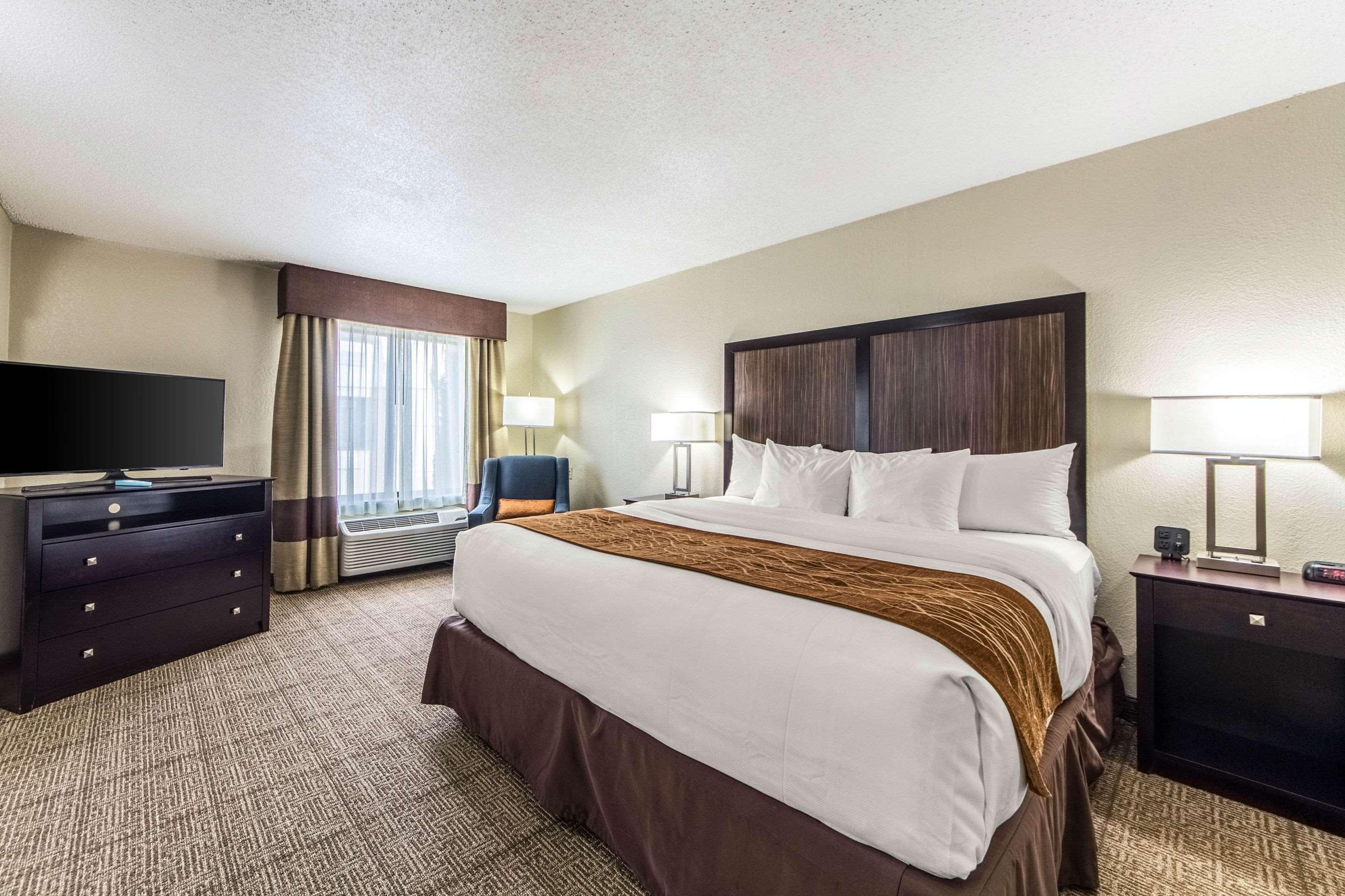 Comfort Inn Dallas Park Central Bagian luar foto