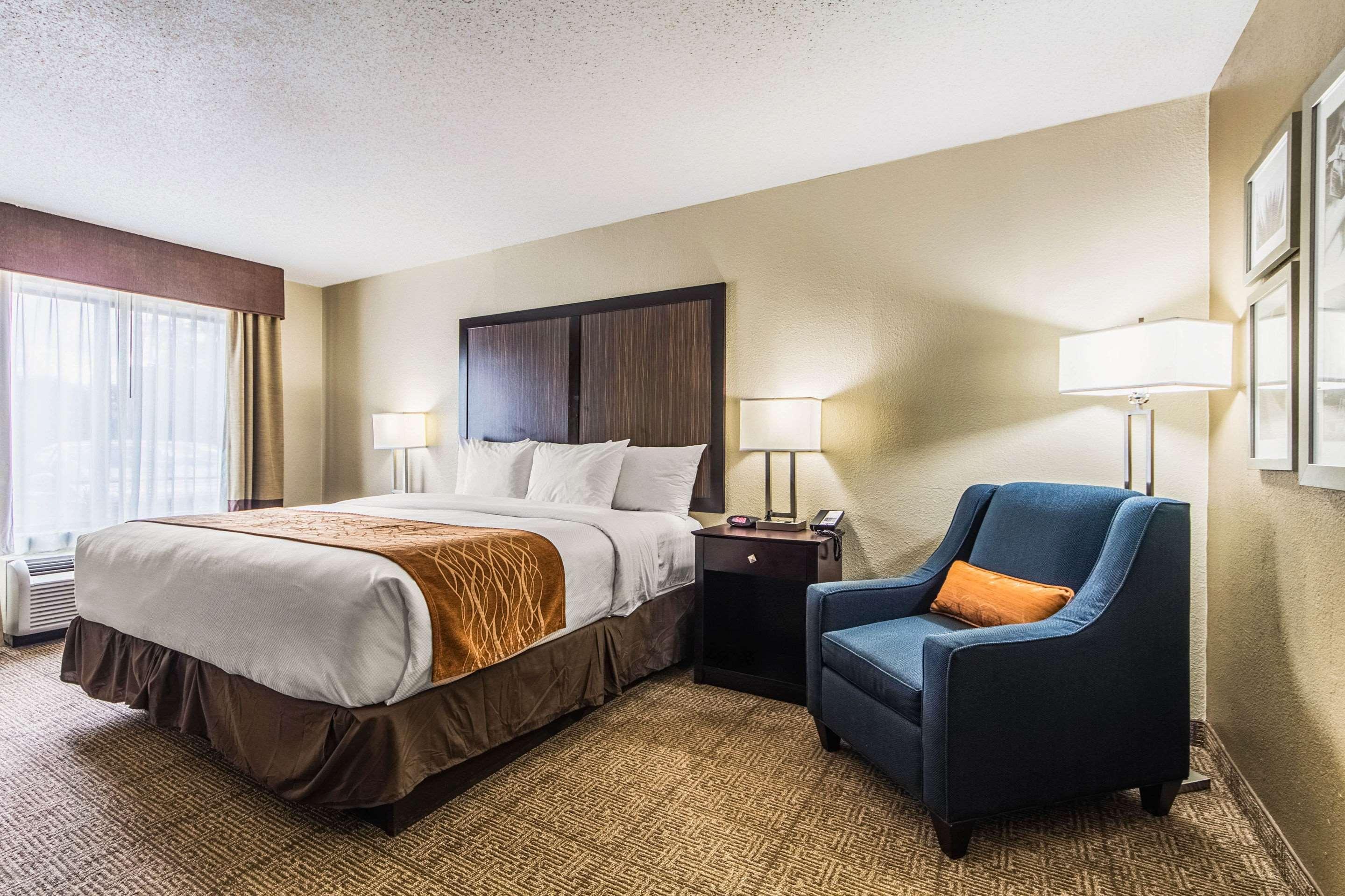 Comfort Inn Dallas Park Central Bagian luar foto