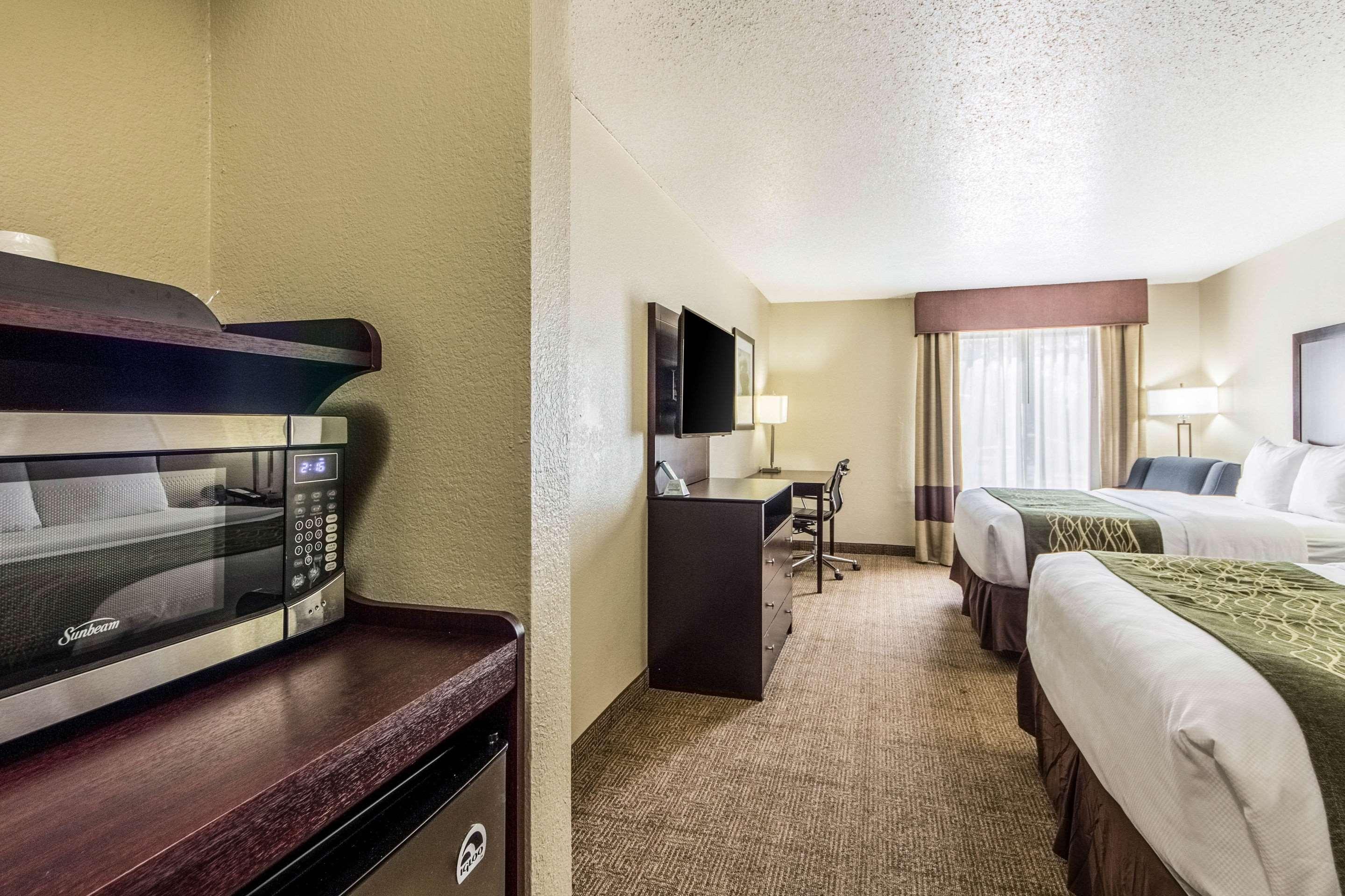 Comfort Inn Dallas Park Central Bagian luar foto