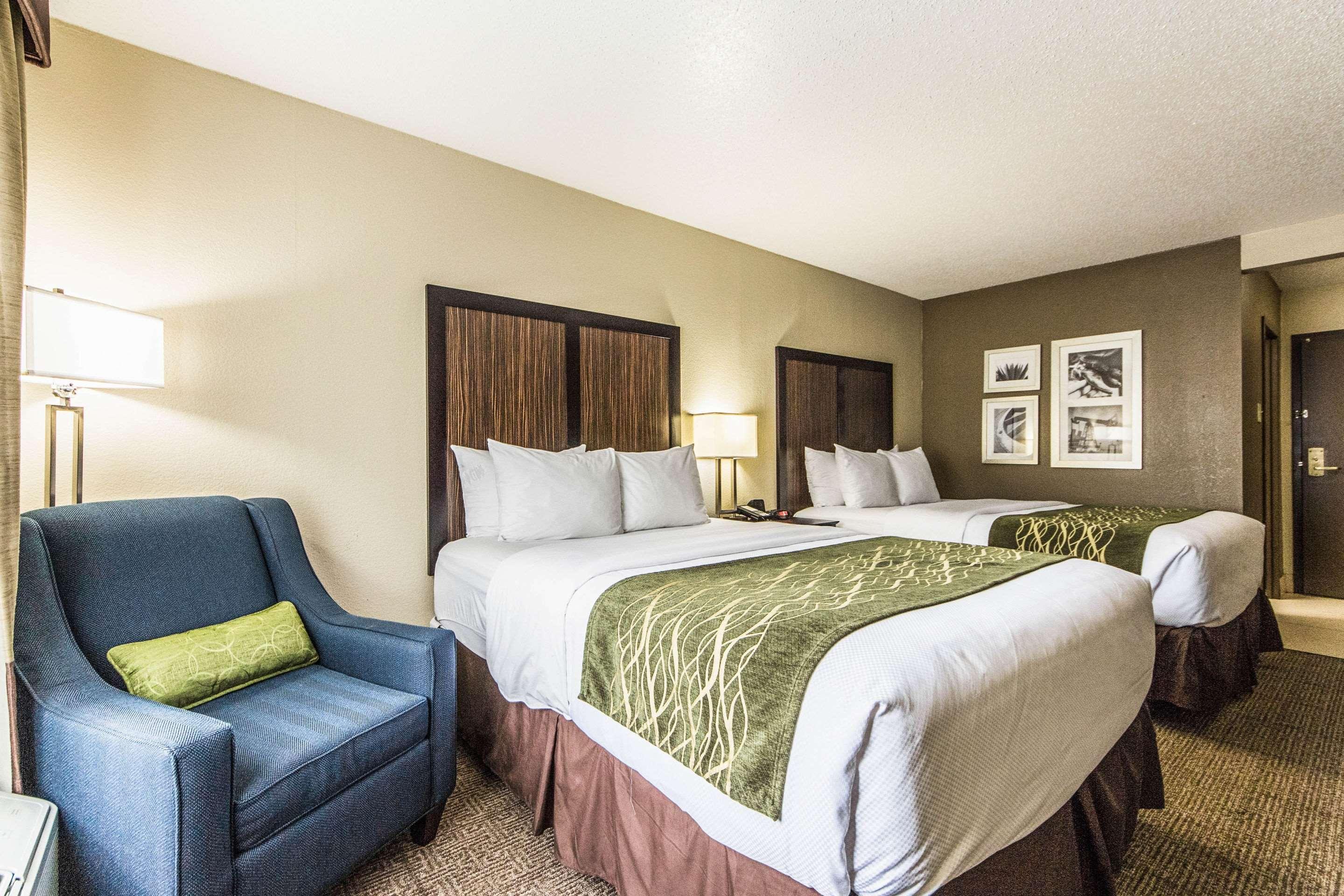 Comfort Inn Dallas Park Central Bagian luar foto