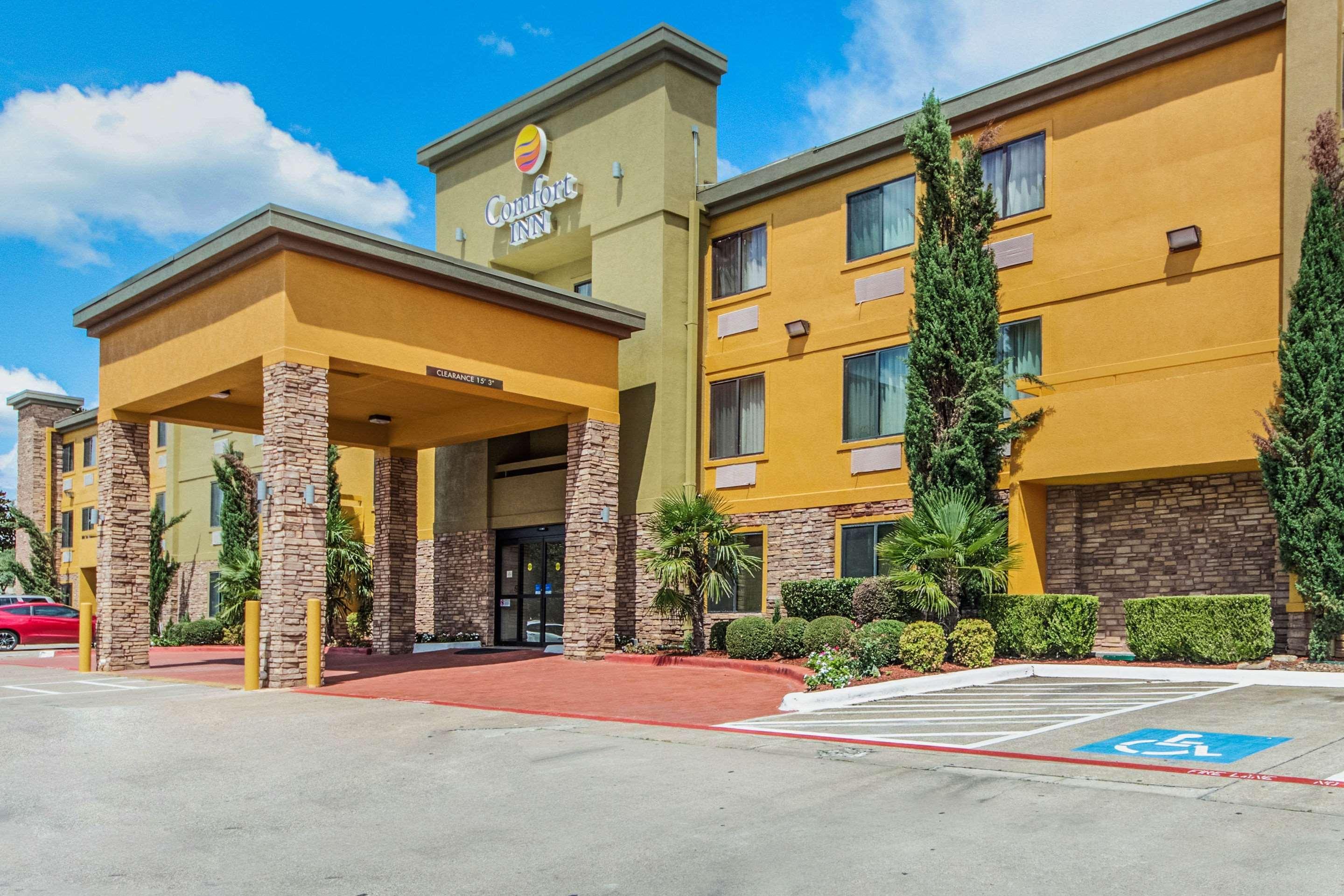 Comfort Inn Dallas Park Central Bagian luar foto