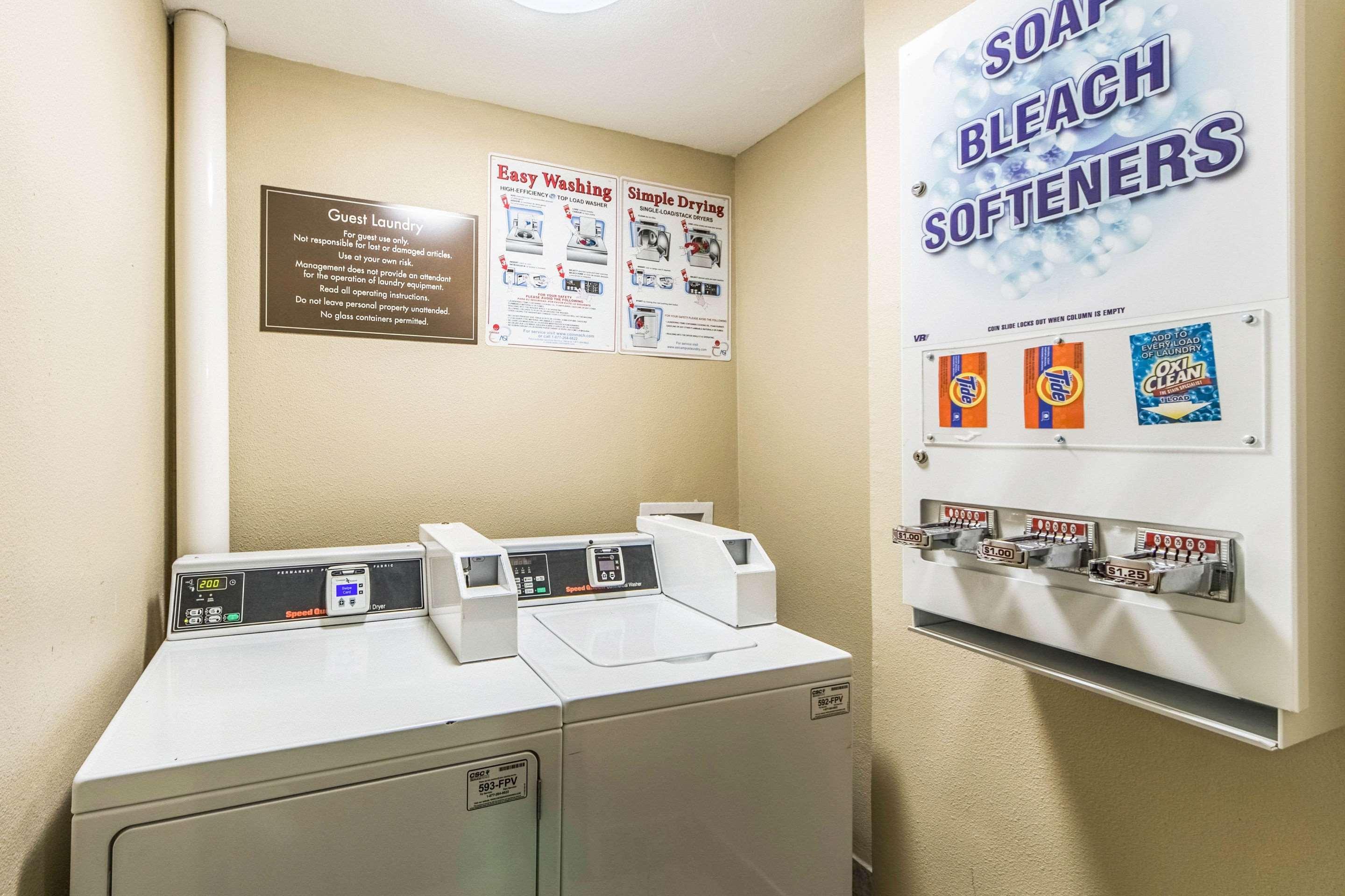 Comfort Inn Dallas Park Central Bagian luar foto
