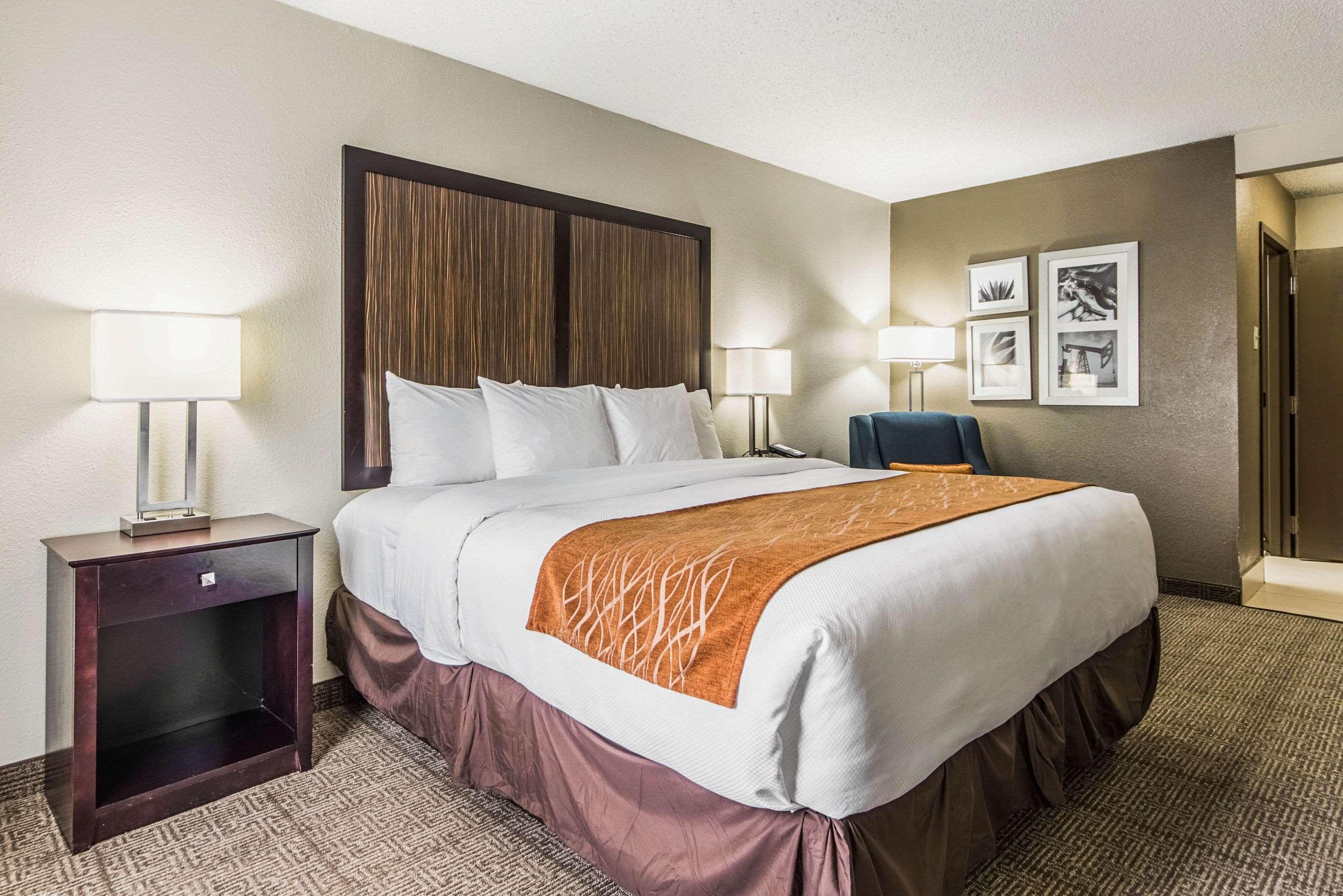 Comfort Inn Dallas Park Central Bagian luar foto