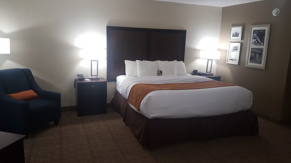 Comfort Inn Dallas Park Central Bagian luar foto