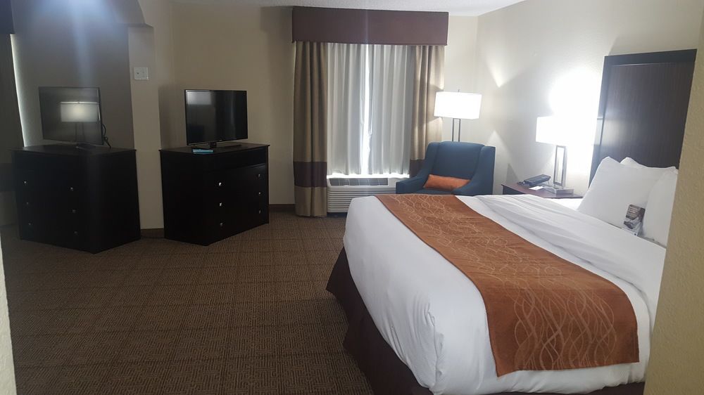 Comfort Inn Dallas Park Central Bagian luar foto