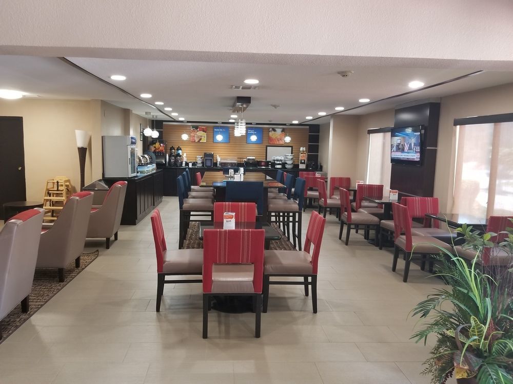 Comfort Inn Dallas Park Central Bagian luar foto